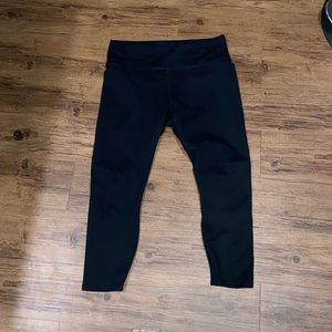 Fabletics 7/8s power hold leggings